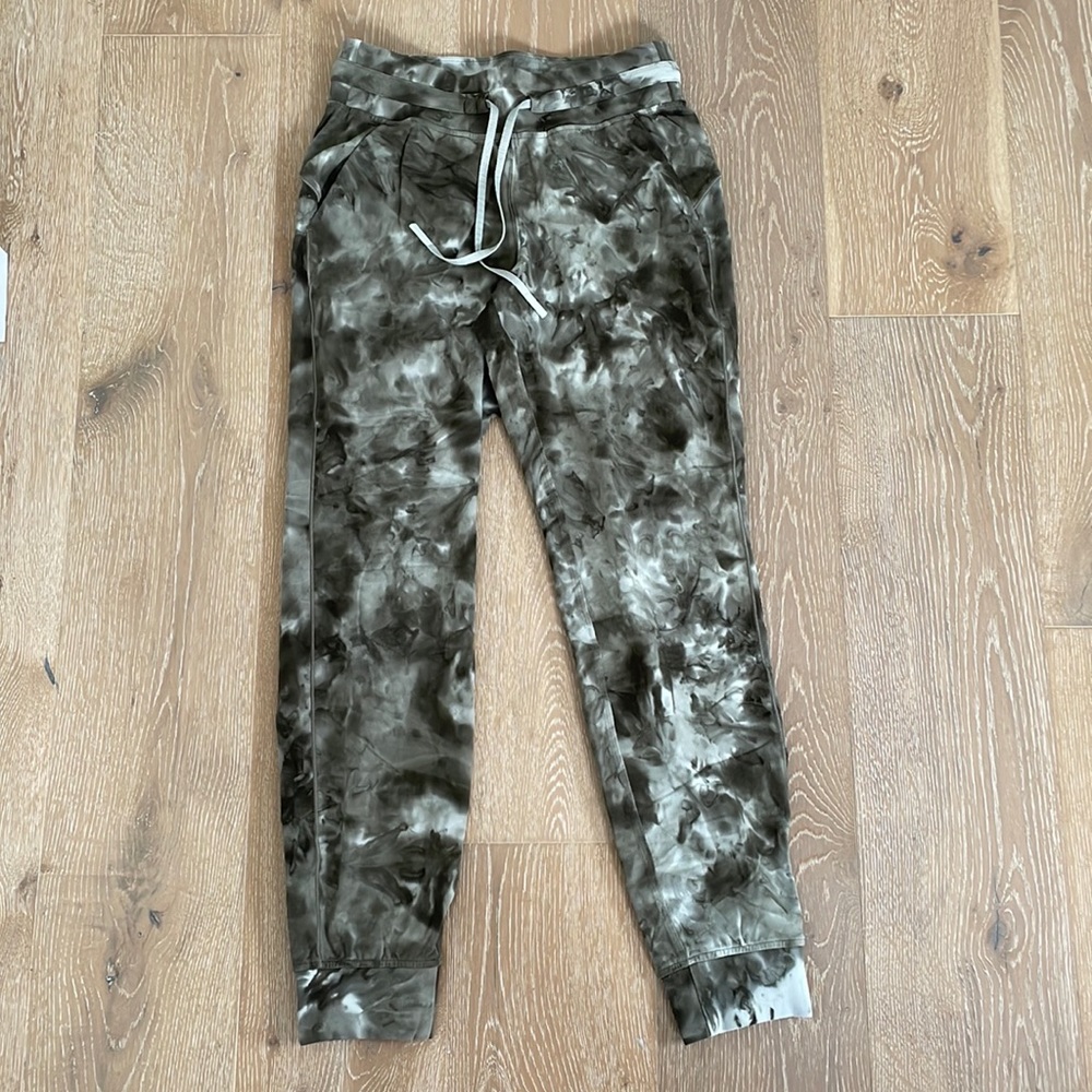LULULEMON Ready to Rulu Jogger - 6